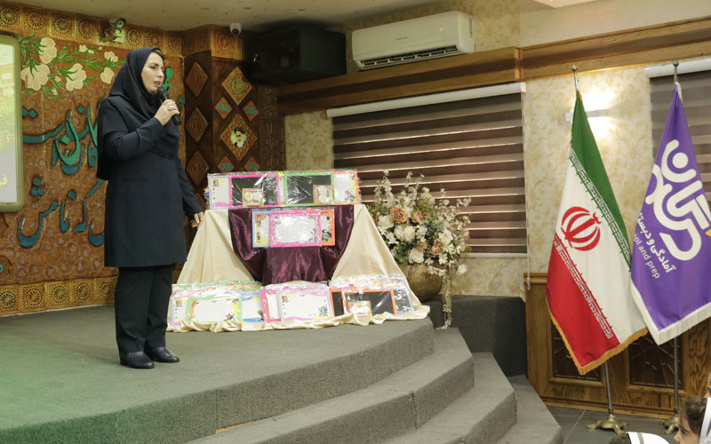 خانم دکتر عذرابیگم هژبری در جشن غنچه ها