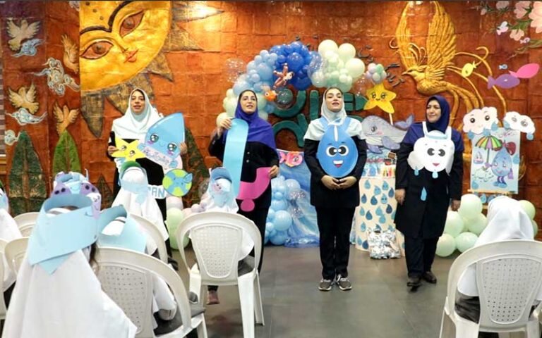 اجرای نمایش آموزشی صدای آ و ب در جشن آب"